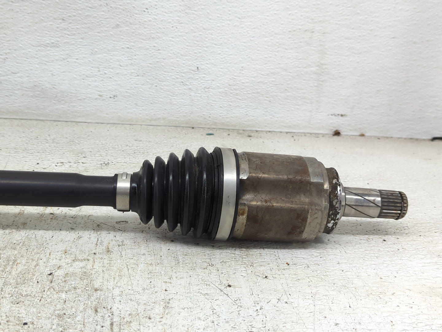 2012-2018 Chevrolet Sonic Axle Shaft Front Passenger Cv C/v - Oemusedautoparts1.com