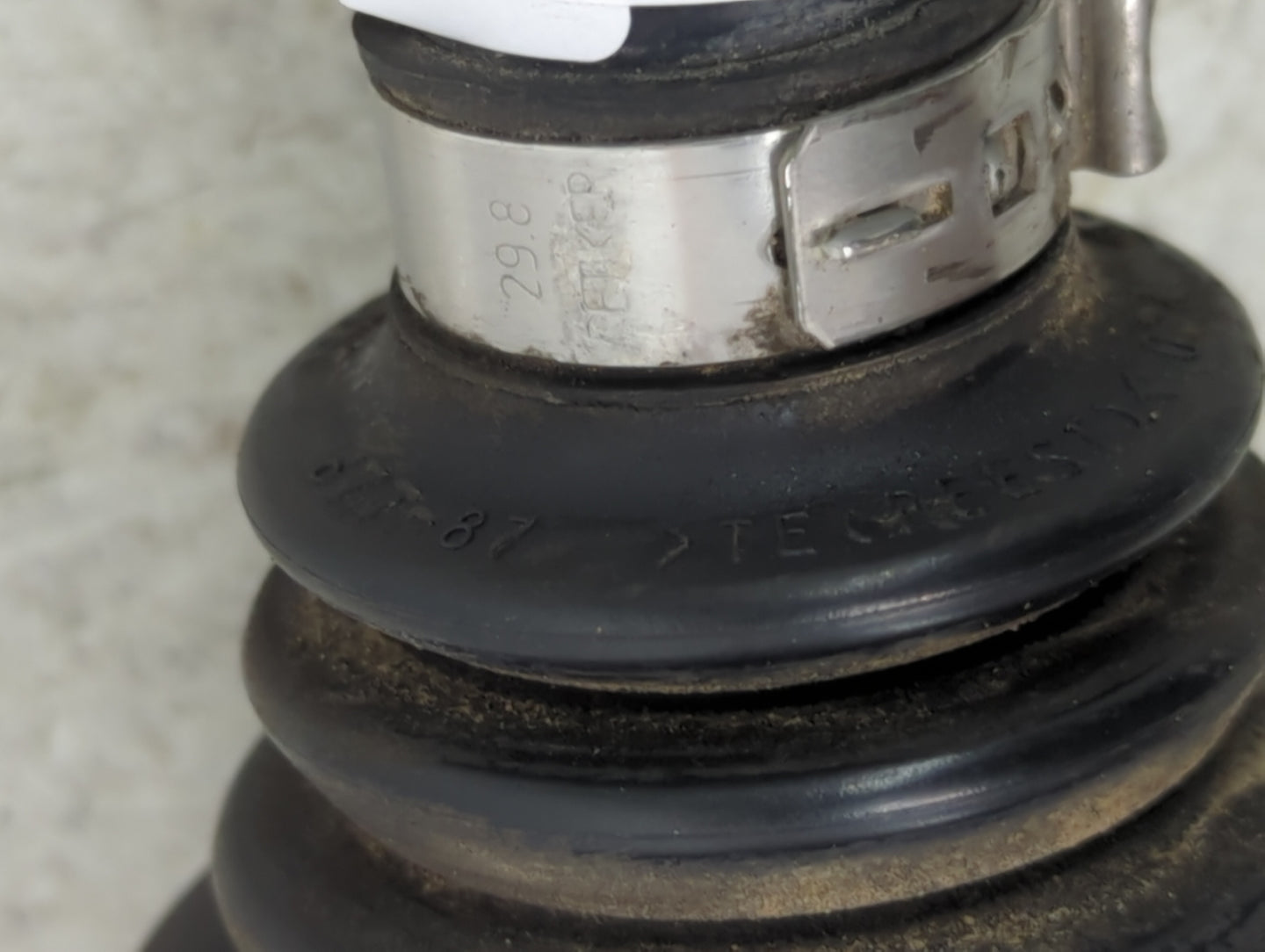 2012-2012 Chevrolet Sonic Axle Shaft Front Driver Cv C/v - Oemusedautoparts1.com