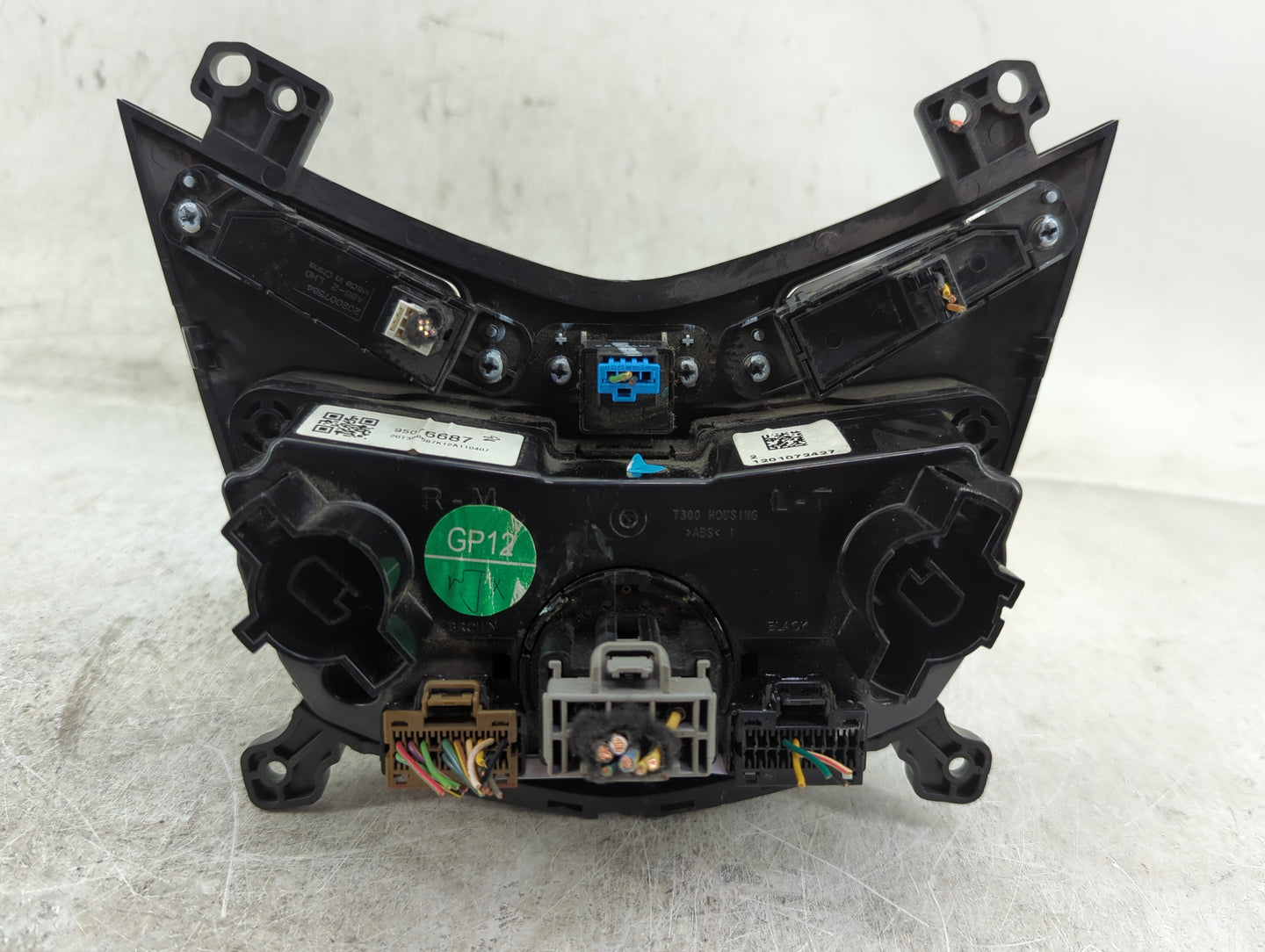 2012 Chevrolet Sonic Climate Control Module Temperature AC/Heater Replacement P/N:95076687 Fits OEM Used Auto Parts - Oemuse