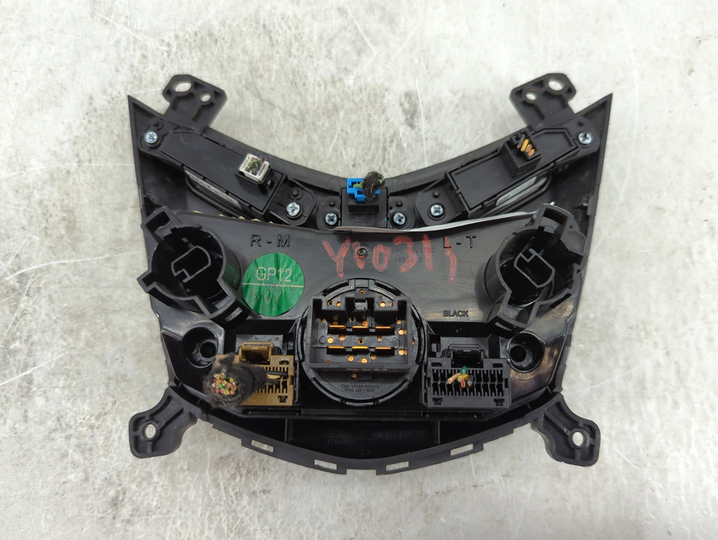 2012 Chevrolet Sonic Climate Control Module Temperature AC/Heater Replacement P/N:95076687 20138668 Fits OEM Used Auto Parts