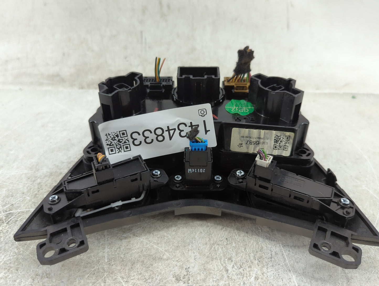 2012 Chevrolet Sonic Climate Control Module Temperature AC/Heater Replacement P/N:95076687 20138668 Fits OEM Used Auto Parts