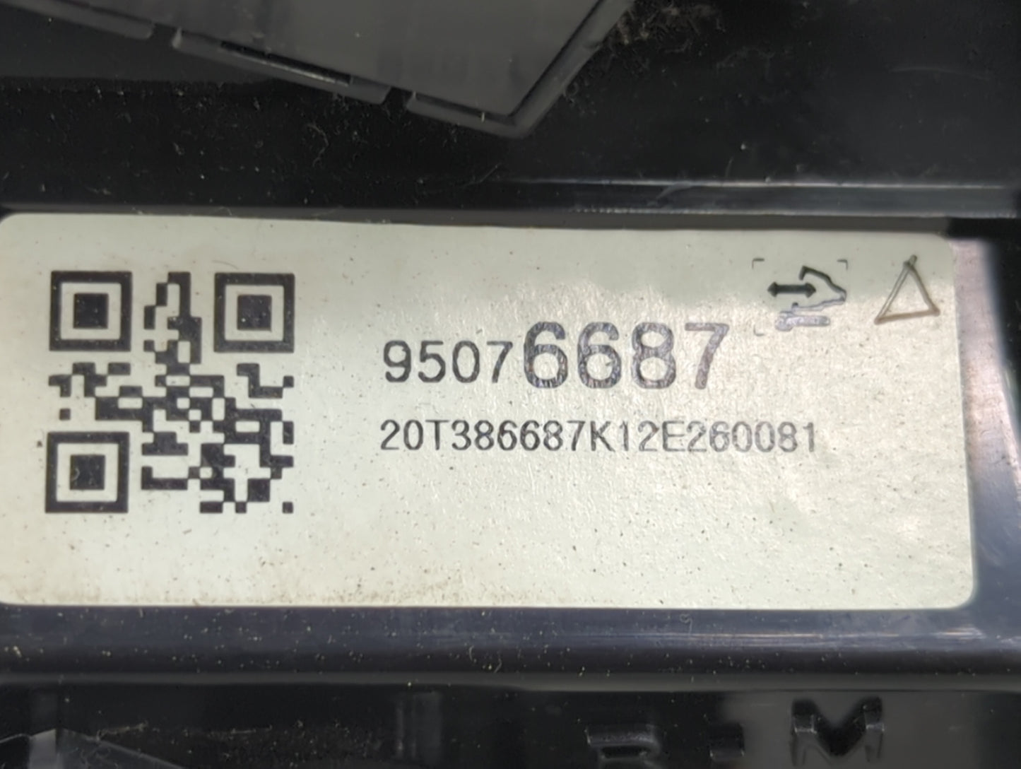 2012 Chevrolet Sonic Climate Control Module Temperature AC/Heater Replacement P/N:95076687 Fits OEM Used Auto Parts - Oemuse