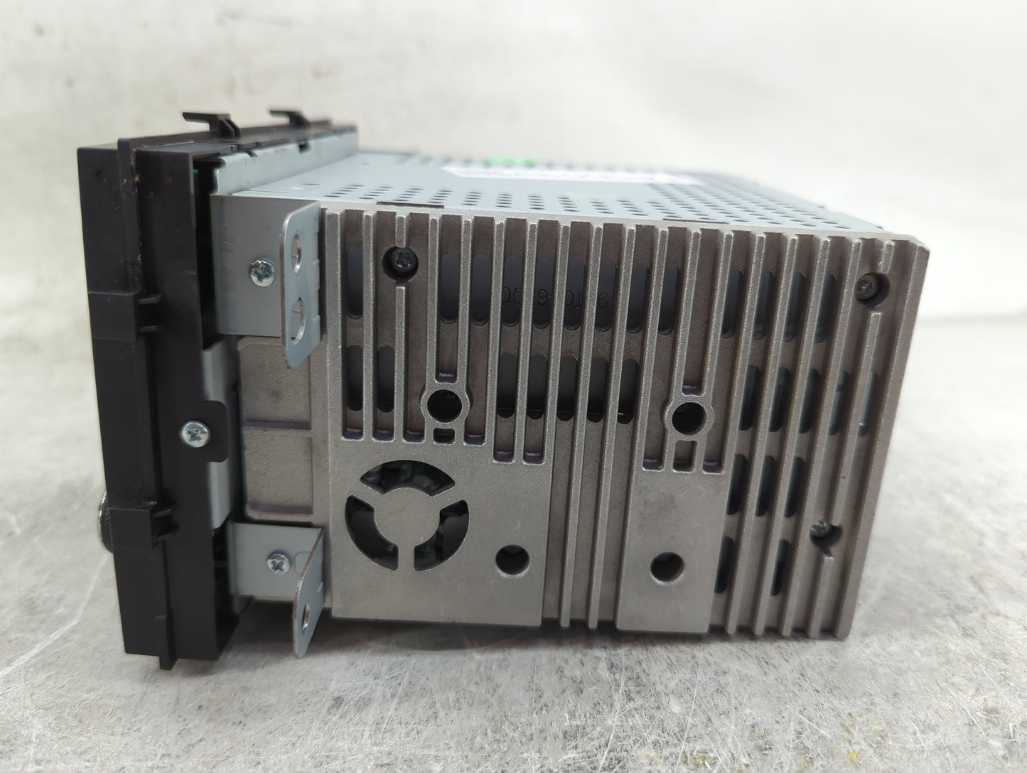 2012 Chevrolet Sonic Radio AM FM Cd Player Receiver Replacement P/N:95179018 Fits OEM Used Auto Parts - Oemusedautoparts1.co