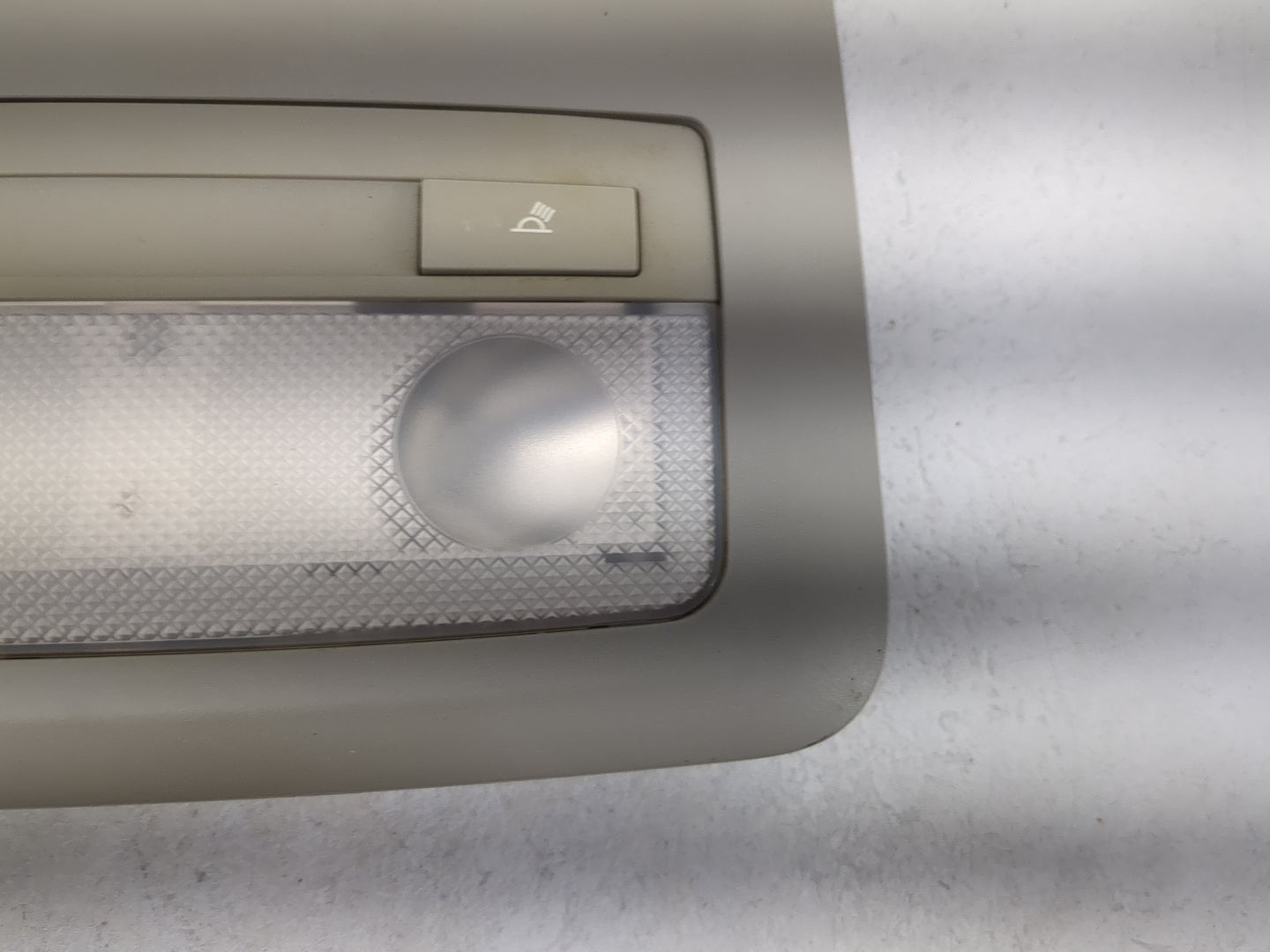 2012 Chevrolet Sonic Overhead Roof Console Tan - Oemusedautoparts1.com