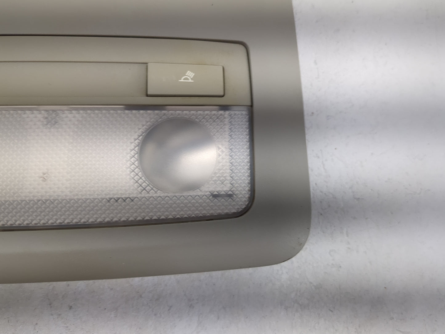 2012 Chevrolet Sonic Overhead Roof Console Tan - Oemusedautoparts1.com