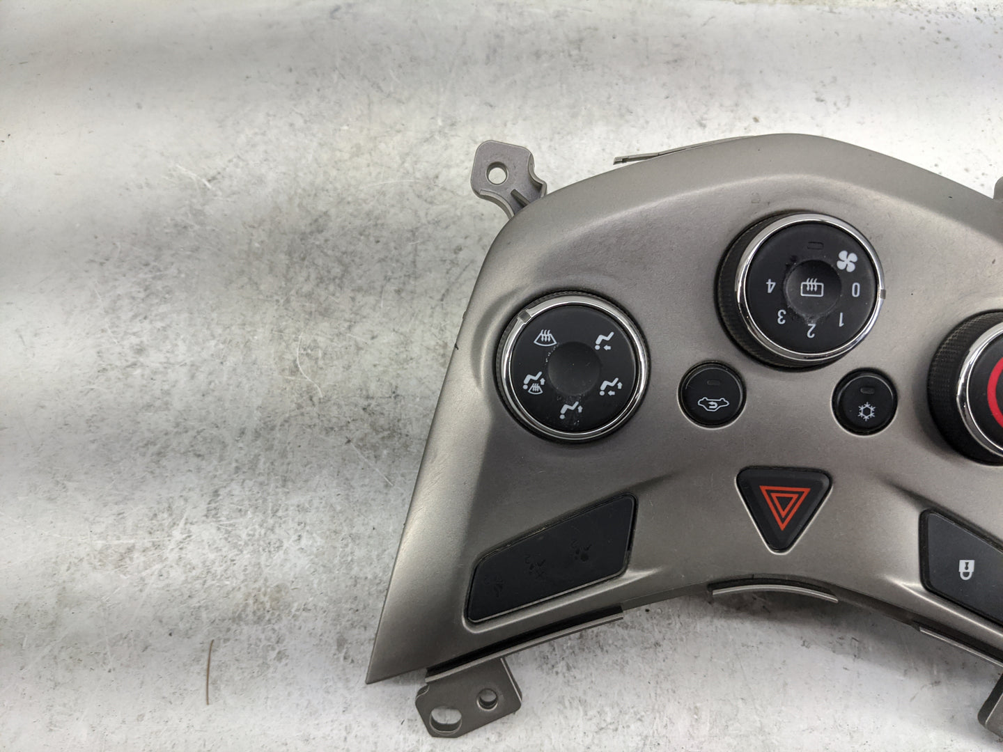 2012 Chevrolet Sonic Climate Control Module Temperature AC/Heater Replacement P/N:96892119 10006306 Fits OEM Used Auto Parts