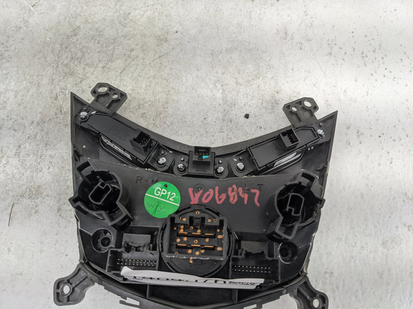 2012 Chevrolet Sonic Climate Control Module Temperature AC/Heater Replacement P/N:96892119 10006306 Fits OEM Used Auto Parts
