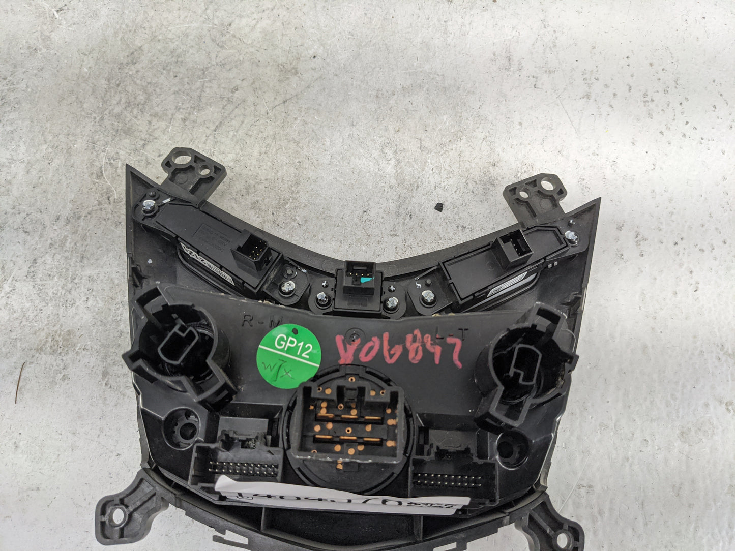 2012 Chevrolet Sonic Climate Control Module Temperature AC/Heater Replacement P/N:96892119 10006306 Fits OEM Used Auto Parts