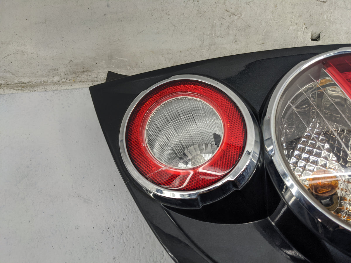 2012-2016 Chevrolet Sonic Tail Light Assembly Passenger Right OEM P/N:95470357 Fits Fits 2012 2013 2014 2015 2016 OEM Used A