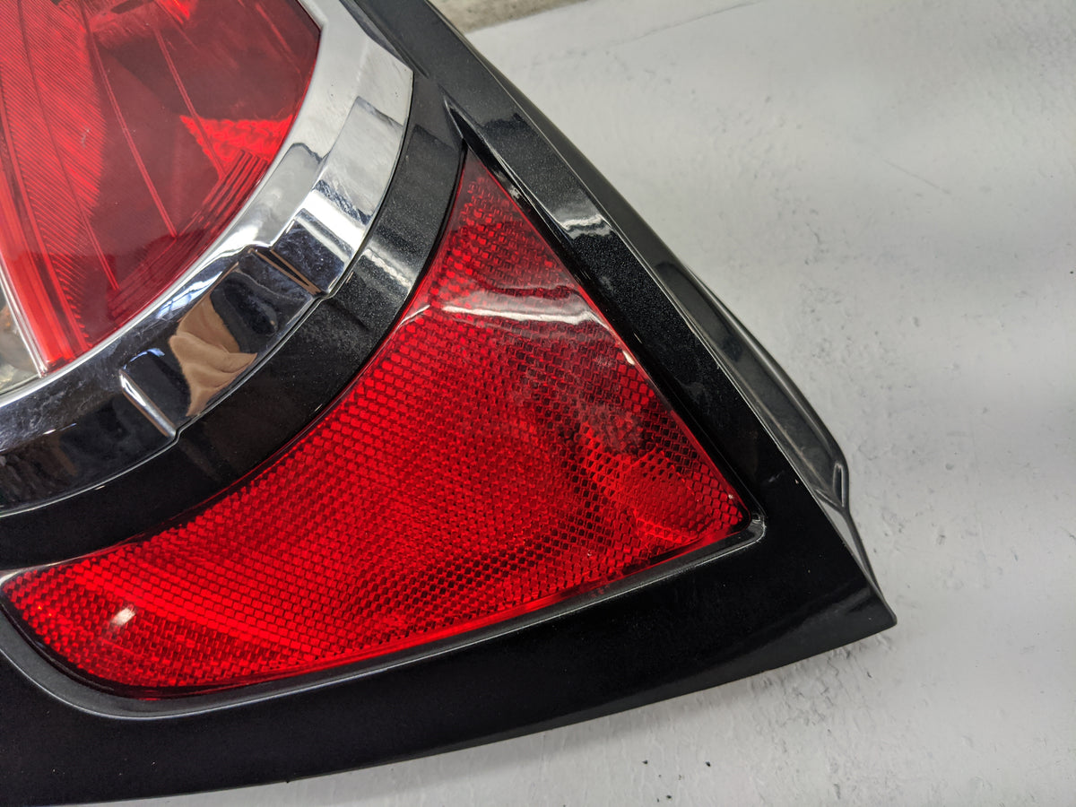 2012-2016 Chevrolet Sonic Tail Light Assembly Passenger Right OEM P/N:95470357 Fits Fits 2012 2013 2014 2015 2016 OEM Used A