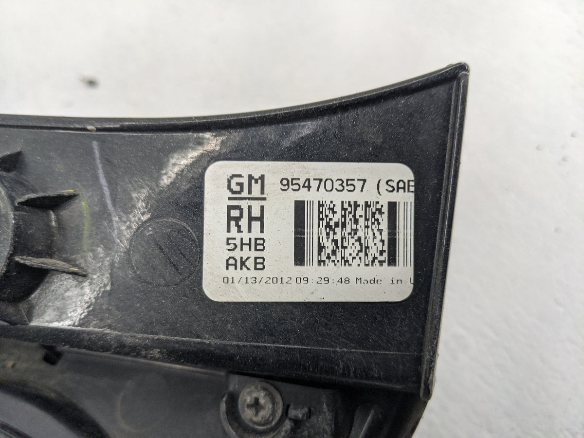 2012-2016 Chevrolet Sonic Tail Light Assembly Passenger Right OEM P/N:95470357 Fits Fits 2012 2013 2014 2015 2016 OEM Used A