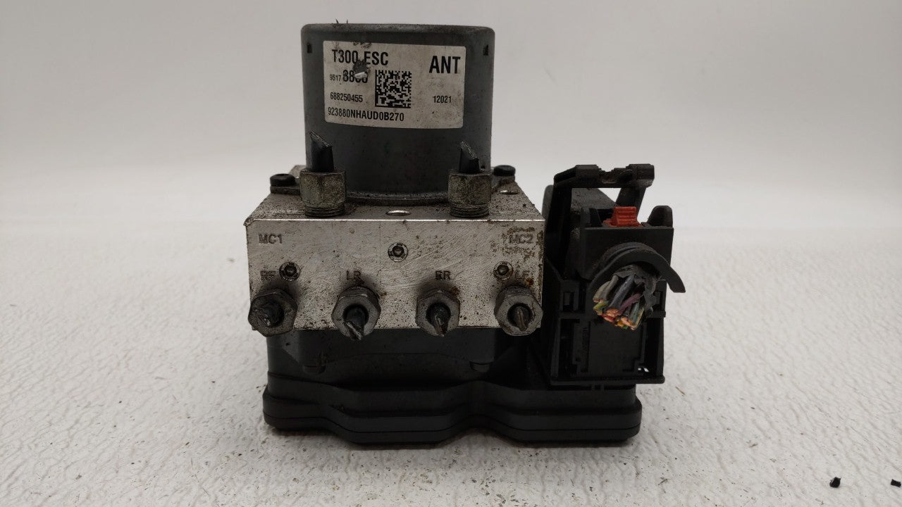 2012-2013 Chevrolet Sonic ABS Pump Control Module Replacement P/N:95173880 95104537 Fits Fits 2012 2013 OEM Used Auto Parts 