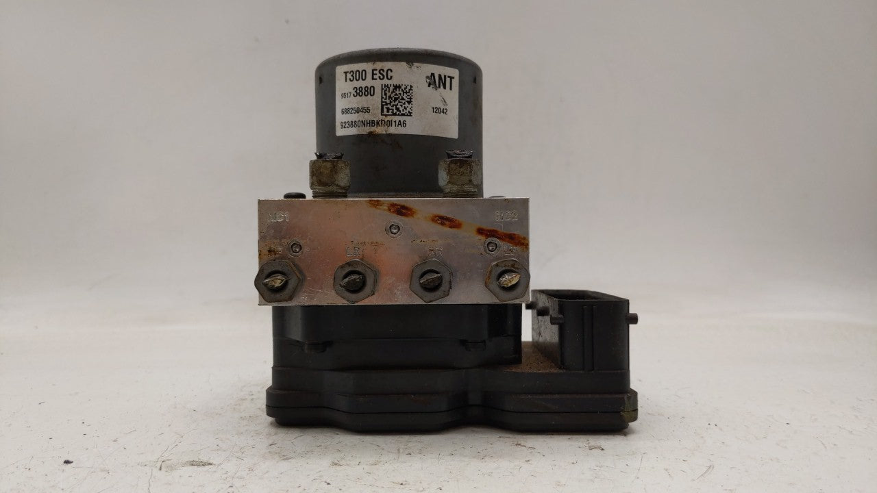 2012-2013 Chevrolet Sonic ABS Pump Control Module Replacement P/N:95173880 95104537 Fits Fits 2012 2013 OEM Used Auto Parts 