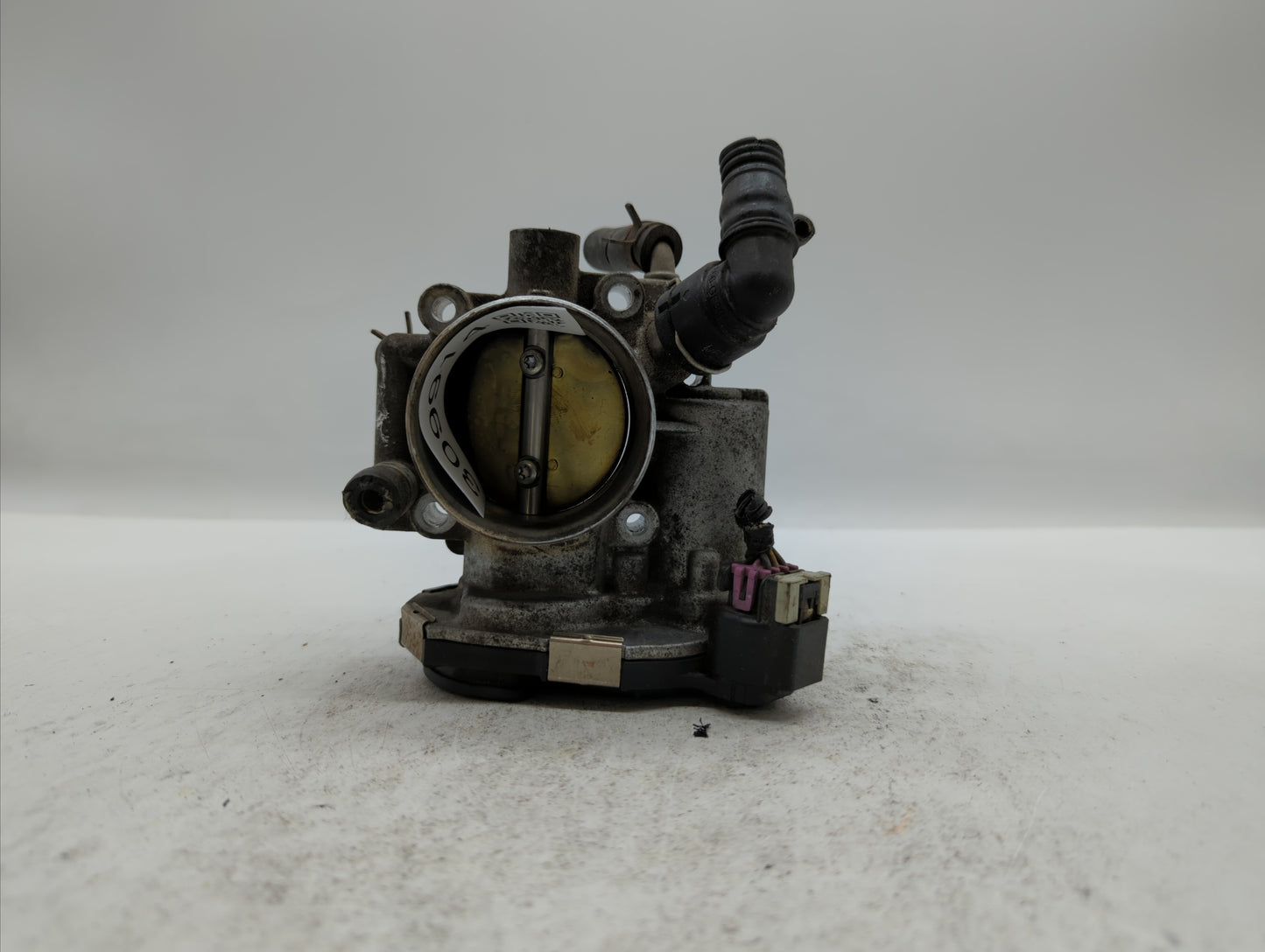 2012-2018 Chevrolet Sonic Throttle Body P/N:55577375 55561495 Fits Fits 2009 2010 2011 2012 2013 2014 2015 2016 2017 2018 OE