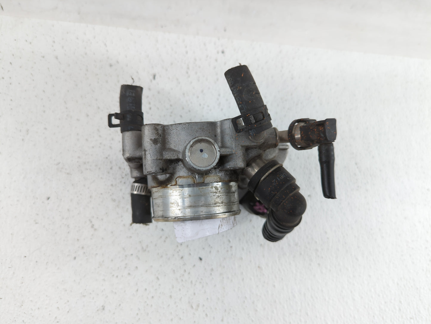 2012-2018 Chevrolet Sonic Throttle Body P/N:55577375 55561495 Fits Fits 2009 2010 2011 2012 2013 2014 2015 2016 2017 2018 OE