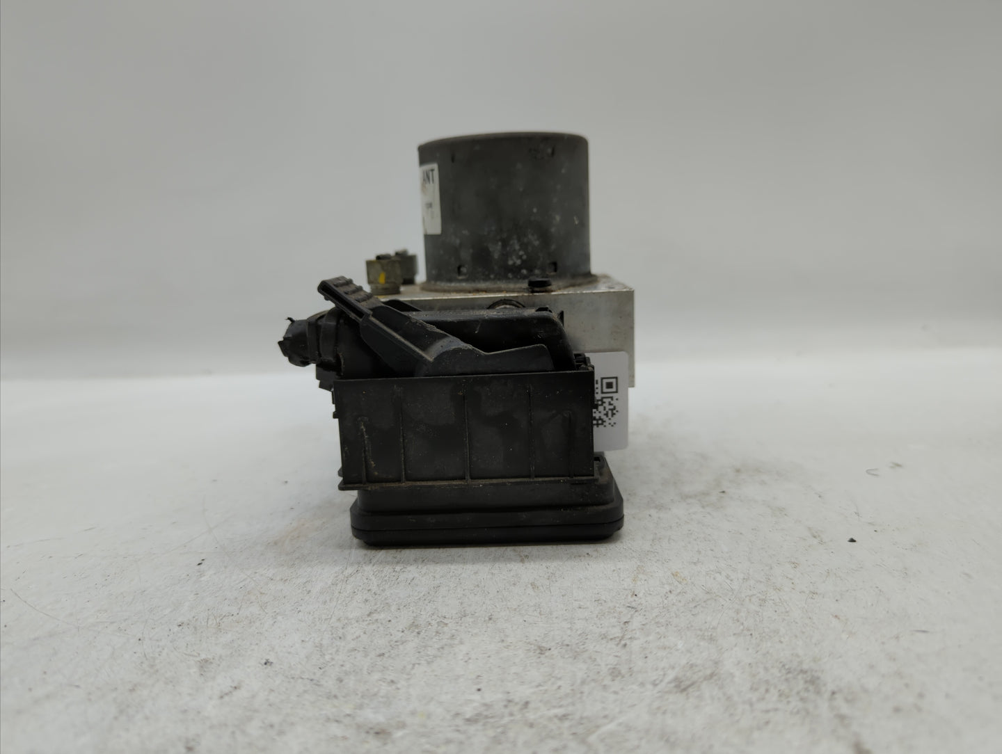 2012-2013 Chevrolet Sonic ABS Pump Control Module Replacement P/N:95173880 95104537 Fits Fits 2012 2013 OEM Used Auto Parts 