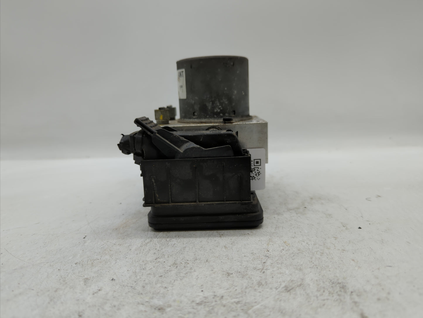 2012-2013 Chevrolet Sonic ABS Pump Control Module Replacement P/N:95173880 95104537 Fits Fits 2012 2013 OEM Used Auto Parts 