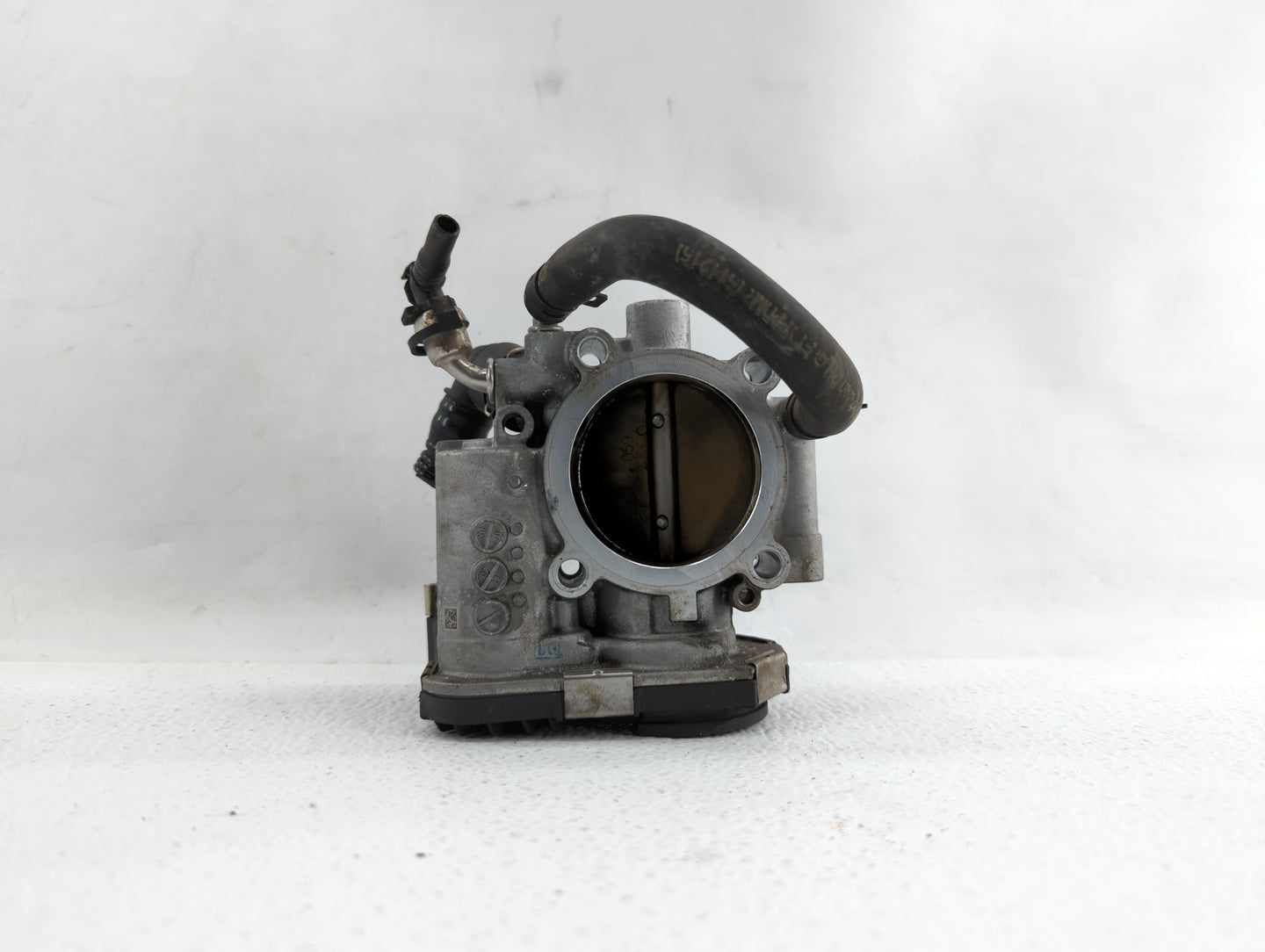 2012-2018 Chevrolet Sonic Throttle Body P/N:55577375 55561495 Fits Fits 2009 2010 2011 2012 2013 2014 2015 2016 2017 2018 OE