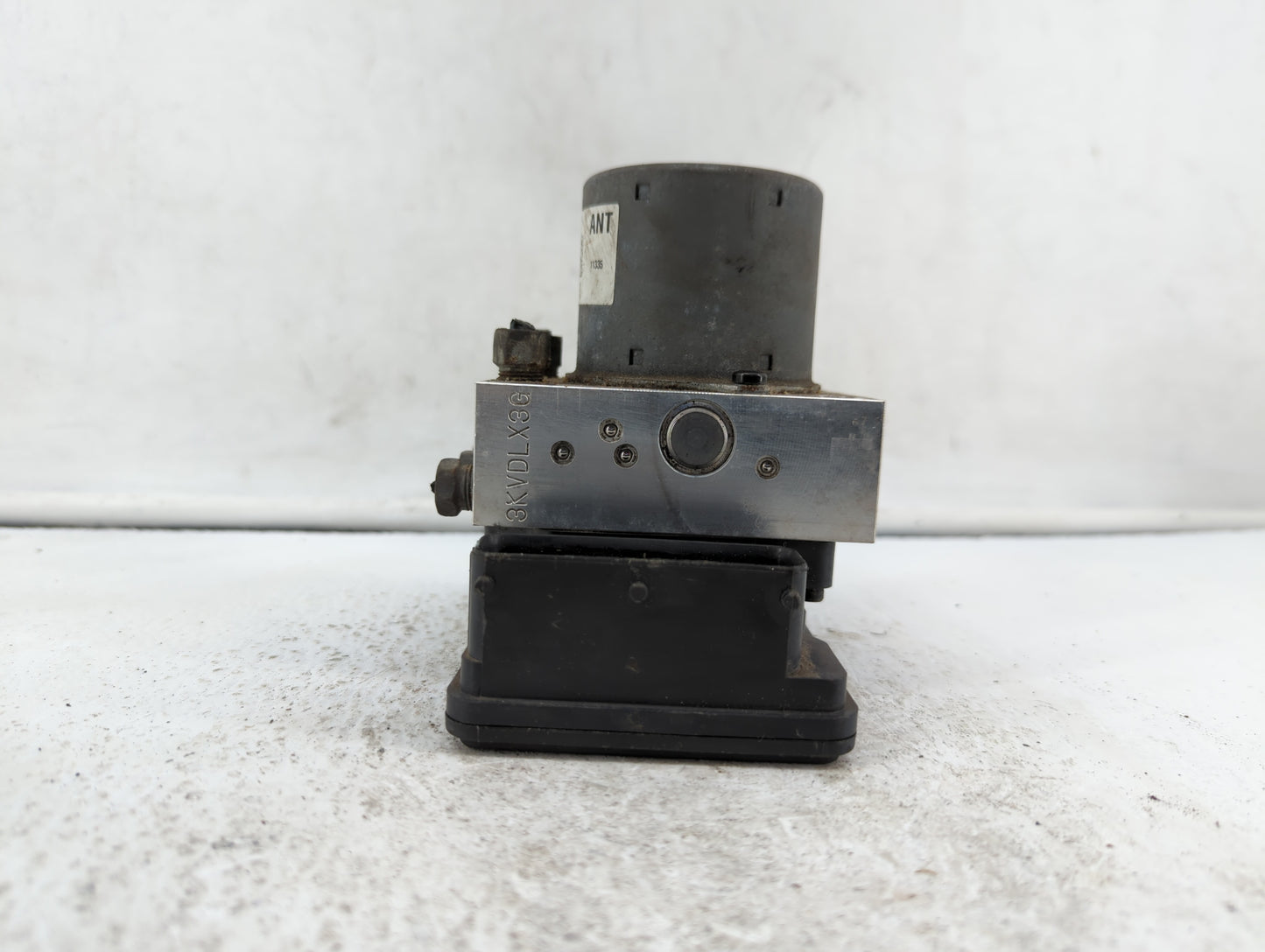 2012-2013 Chevrolet Sonic ABS Pump Control Module Replacement P/N:95173880 95104537 Fits Fits 2012 2013 OEM Used Auto Parts 