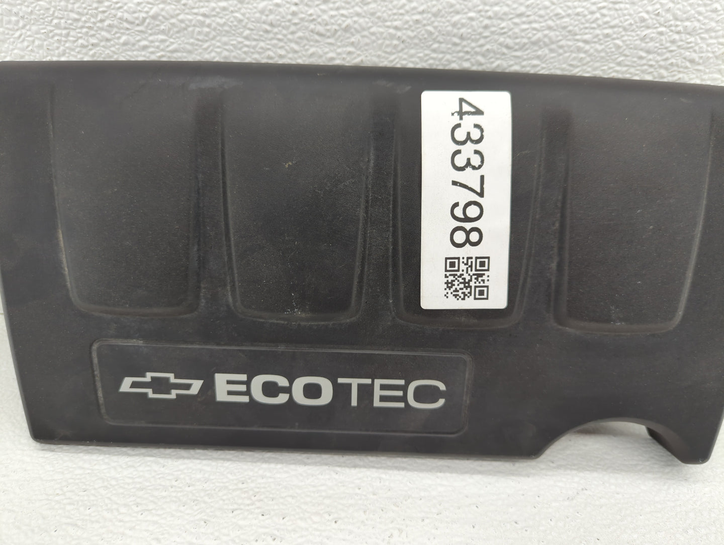 2012 Chevrolet Sonic Engine Cover - Oemusedautoparts1.com