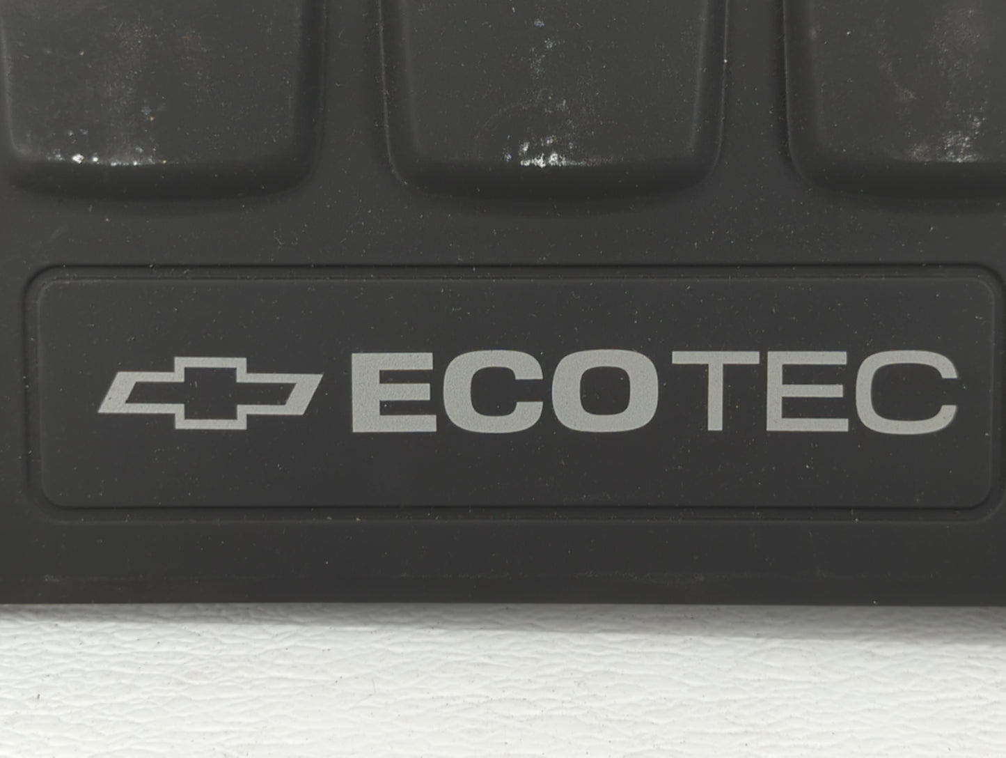 2012 Chevrolet Sonic Engine Cover - Oemusedautoparts1.com
