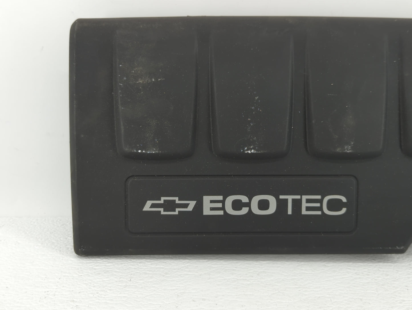 2012 Chevrolet Sonic Engine Cover - Oemusedautoparts1.com
