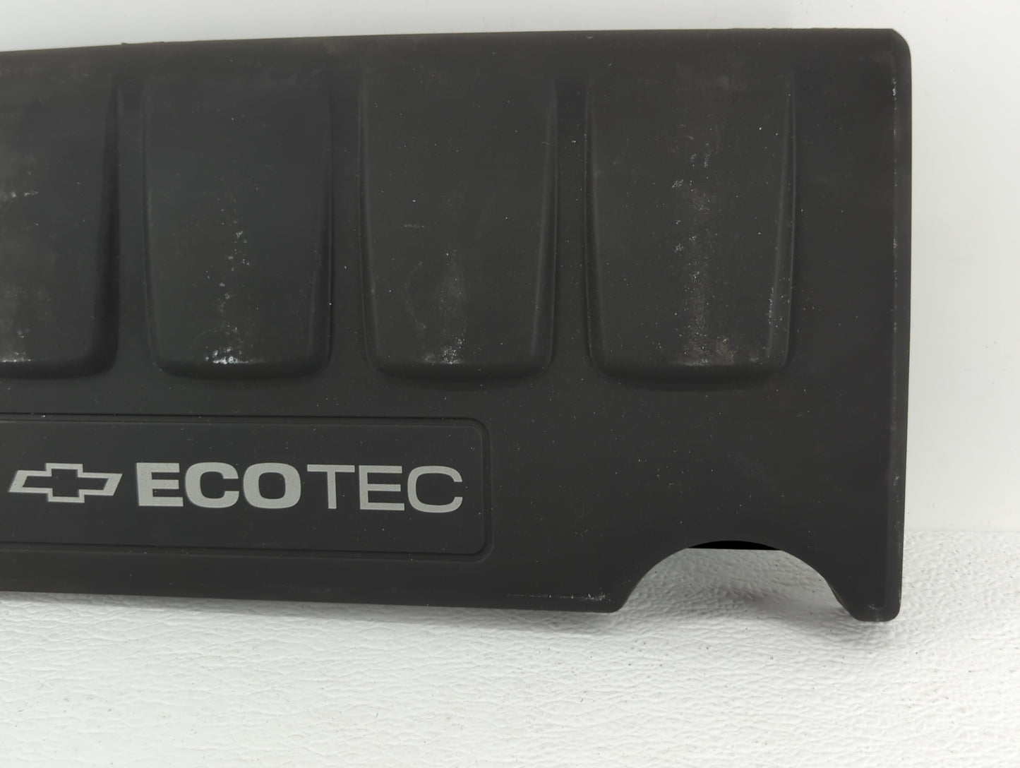 2012 Chevrolet Sonic Engine Cover - Oemusedautoparts1.com