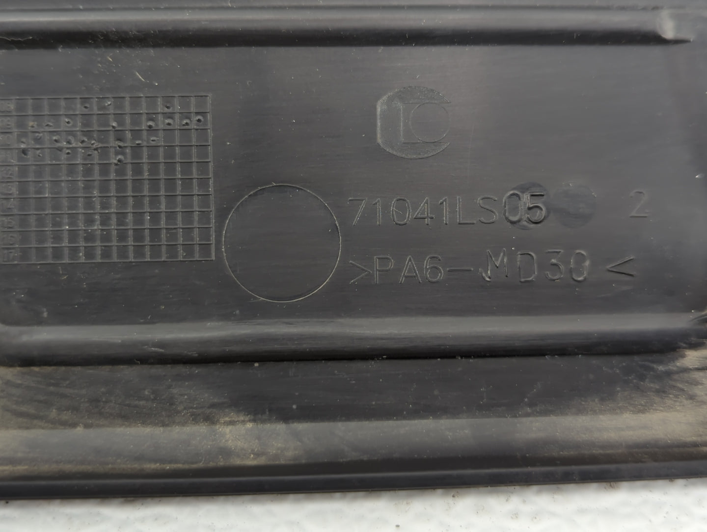 2012 Chevrolet Sonic Engine Cover - Oemusedautoparts1.com