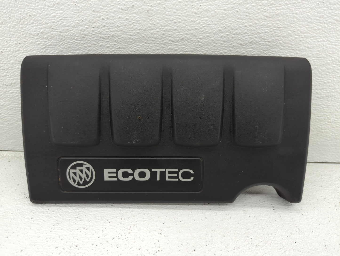 2012 Chevrolet Sonic Engine Cover - Oemusedautoparts1.com