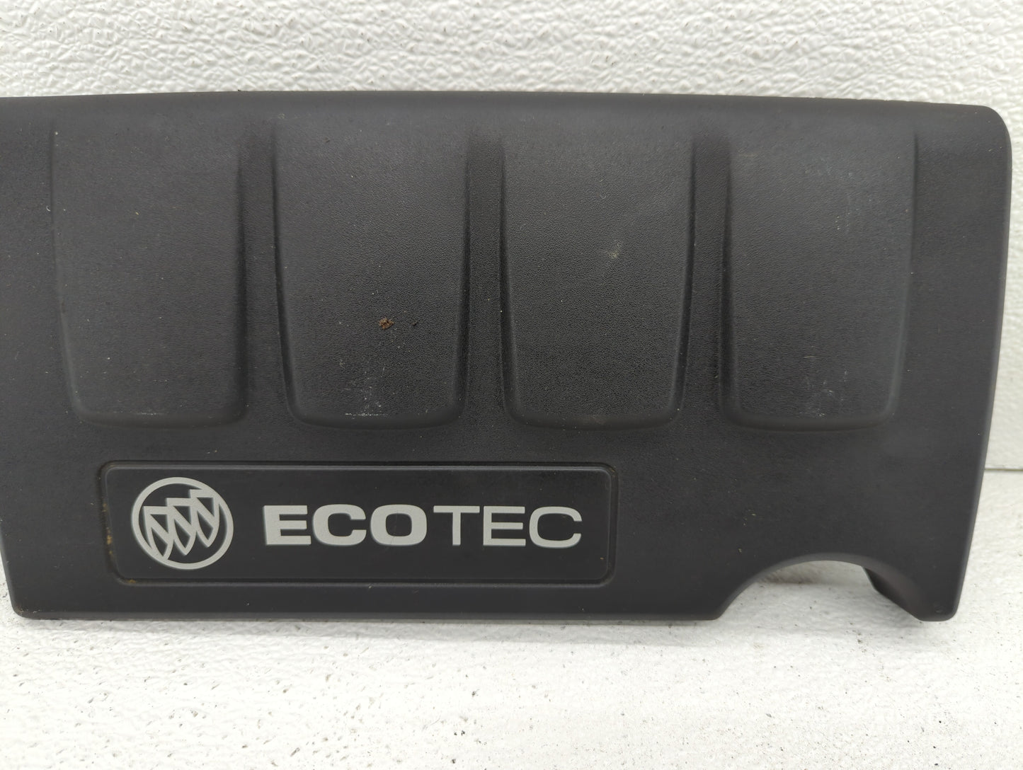2012 Chevrolet Sonic Engine Cover - Oemusedautoparts1.com