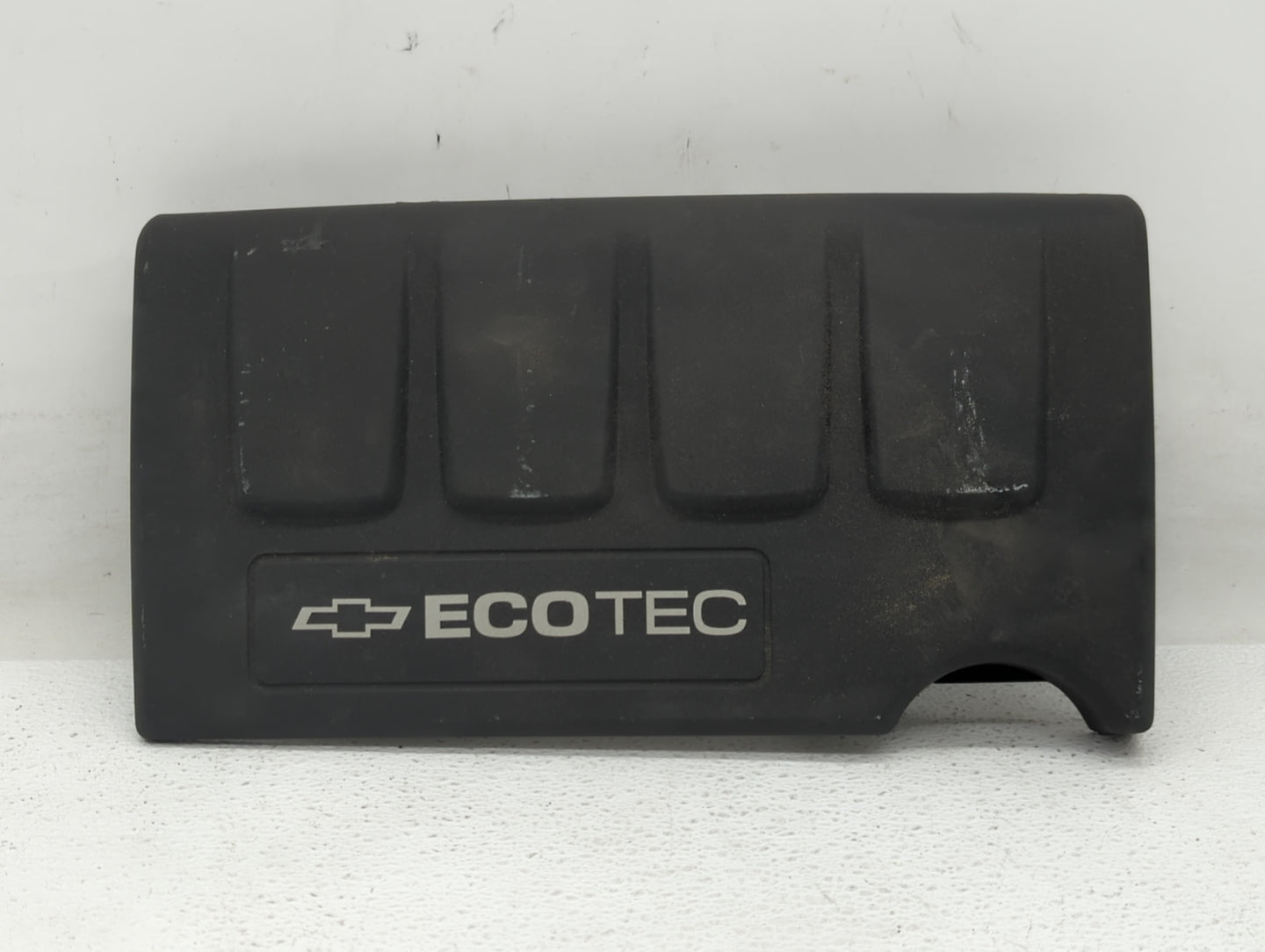 2012 Chevrolet Sonic Engine Cover - Oemusedautoparts1.com
