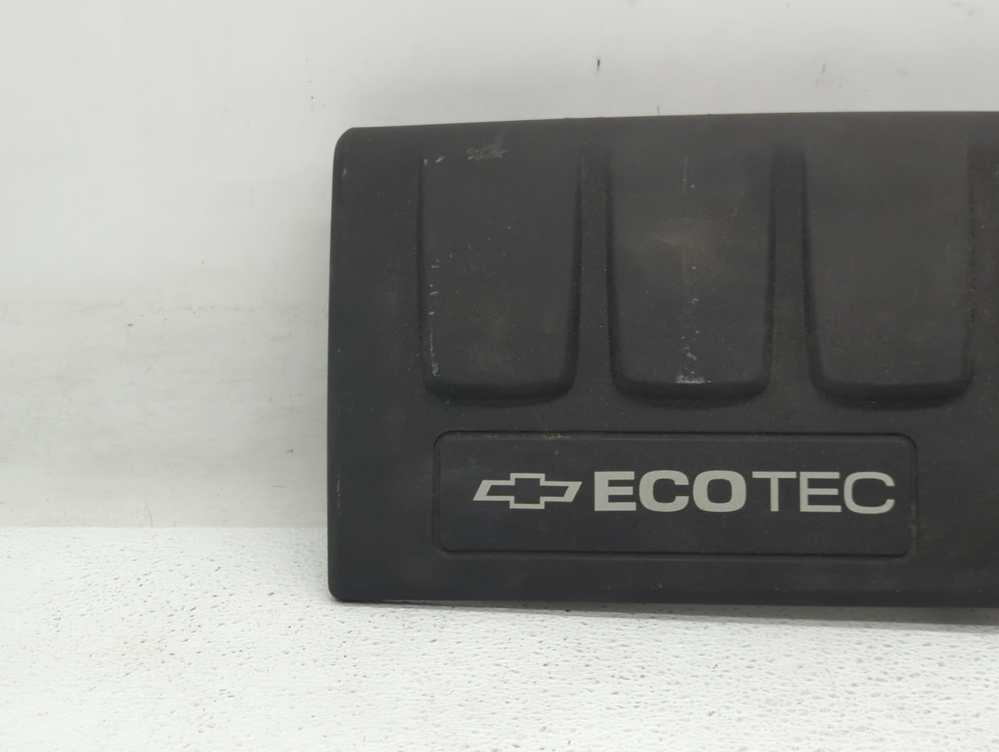 2012 Chevrolet Sonic Engine Cover - Oemusedautoparts1.com