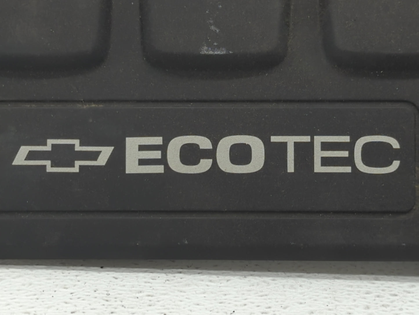 2012 Chevrolet Sonic Engine Cover - Oemusedautoparts1.com