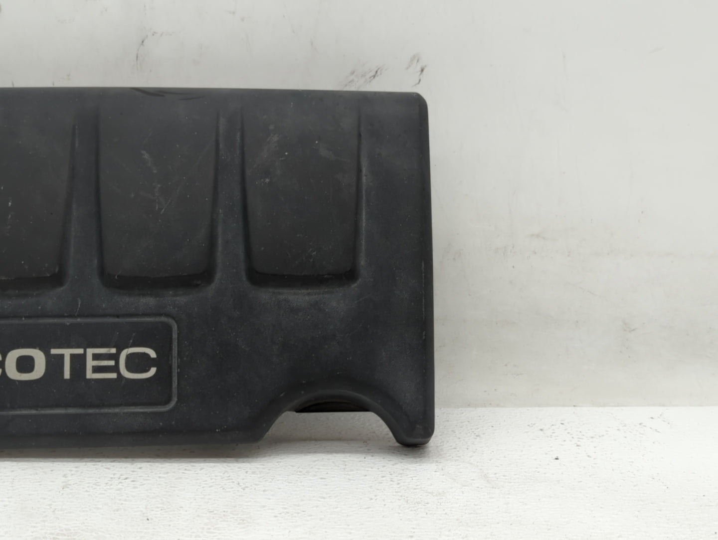 2012 Chevrolet Sonic Engine Cover - Oemusedautoparts1.com