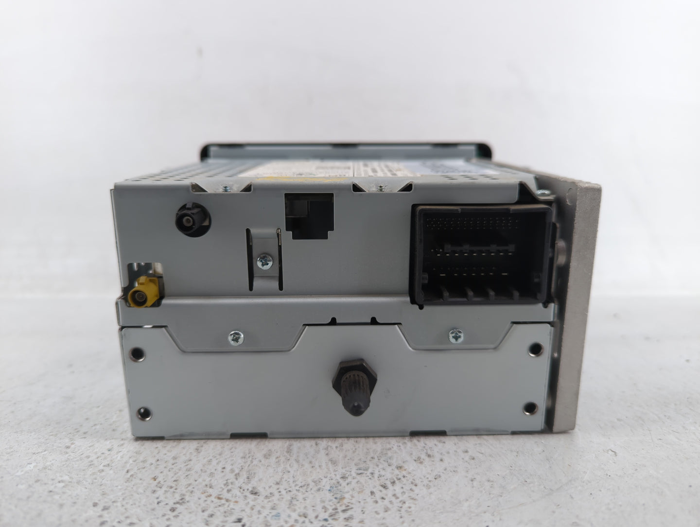 2012-2012 Chevrolet Sonic Am Fm Cd Player Radio Receiver - Oemusedautoparts1.com