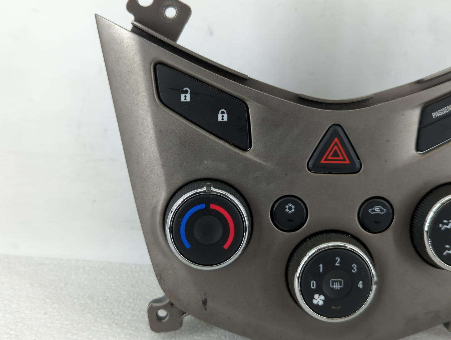 2012 Chevrolet Sonic Climate Control Module Temperature AC/Heater Replacement P/N:95076687 95189629, 95466006 Fits OEM Used 