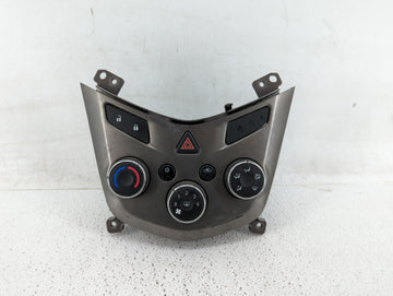2012 Chevrolet Sonic Climate Control Module Temperature AC/Heater Replacement P/N:95076687 95189629, 95466006 Fits OEM Used 