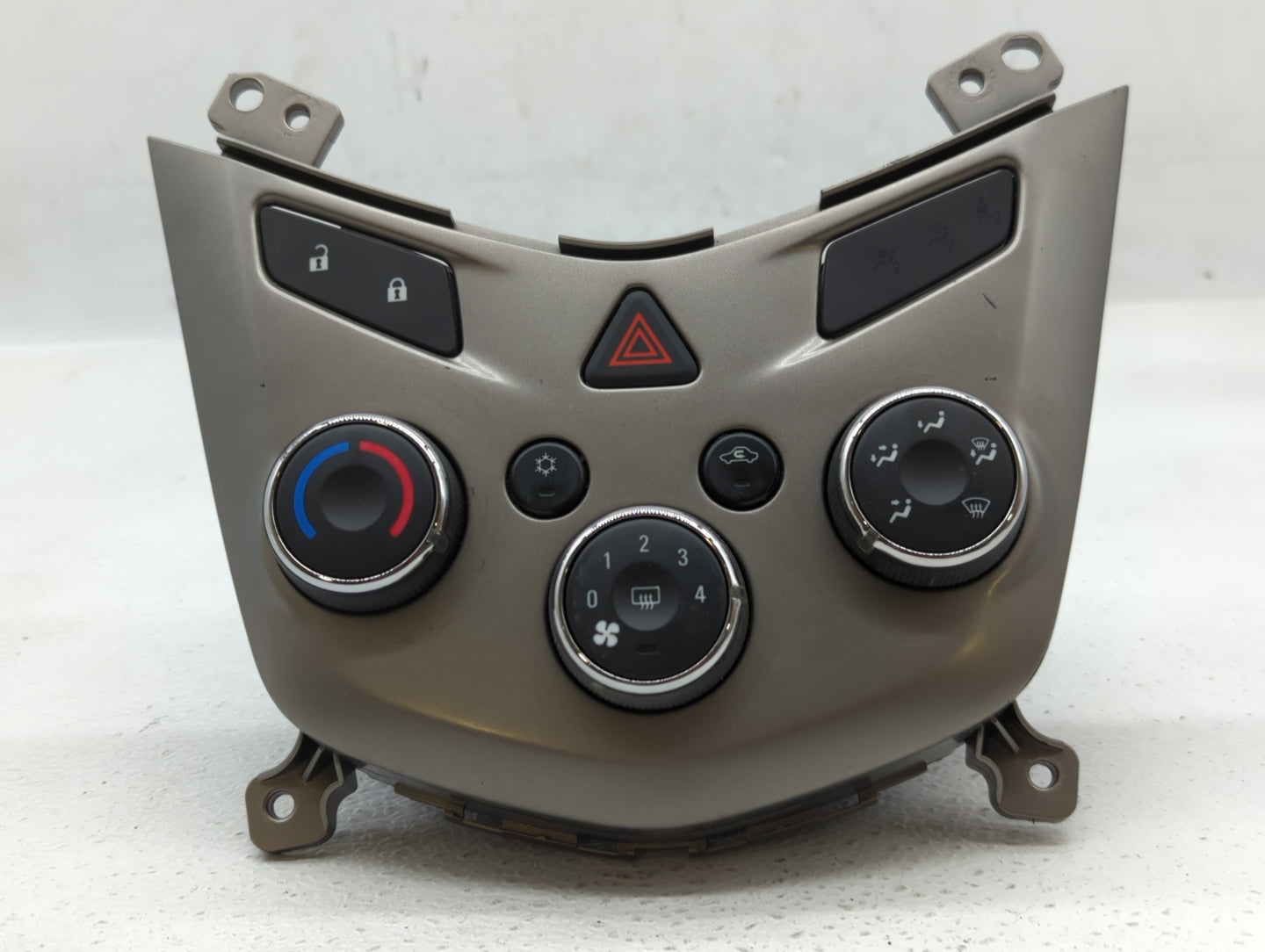 2012 Chevrolet Sonic Climate Control Module Temperature AC/Heater Replacement P/N:95076687 95189629, 95466006 Fits OEM Used 
