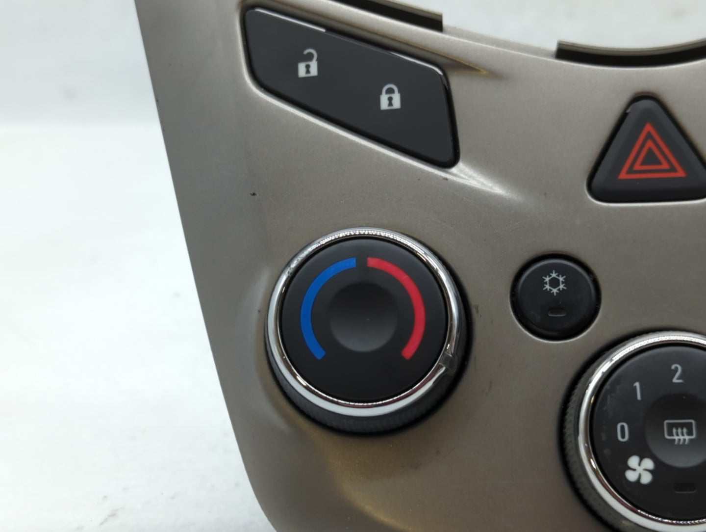 2012 Chevrolet Sonic Climate Control Module Temperature AC/Heater Replacement P/N:95076687 95189629, 95466006 Fits OEM Used 