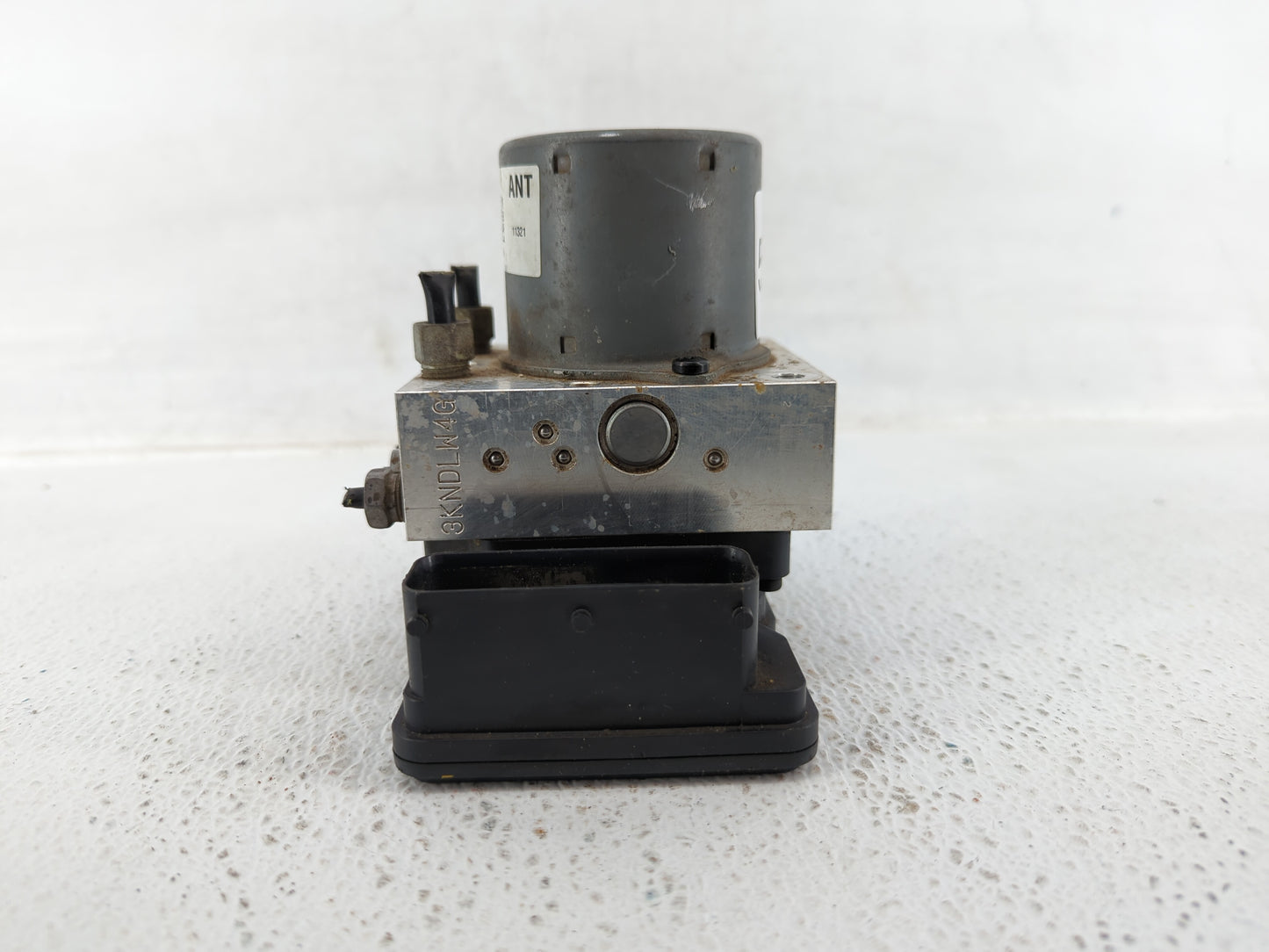 2012-2013 Chevrolet Sonic ABS Pump Control Module Replacement P/N:95173880 Fits Fits 2012 2013 OEM Used Auto Parts - Oemused
