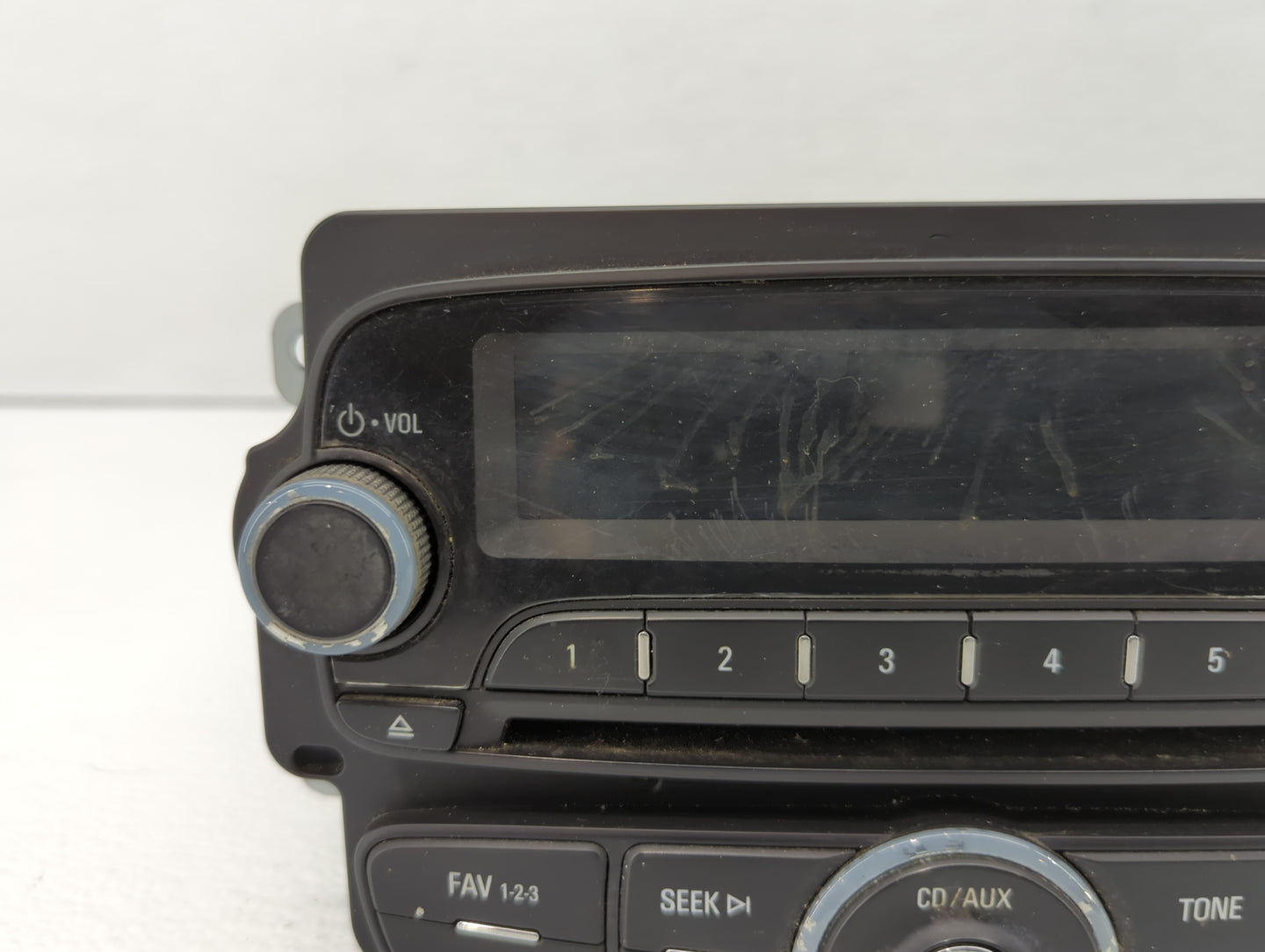 2012 Chevrolet Sonic Radio AM FM Cd Player Receiver Replacement P/N:95909138 95179057 Fits OEM Used Auto Parts - Oemusedauto