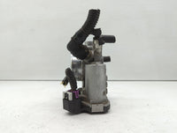 2012-2018 Chevrolet Sonic Throttle Body P/N:55 577 375 Fits Fits 2009 2010 2011 2012 2013 2014 2015 2016 2017 2018 OEM Used 