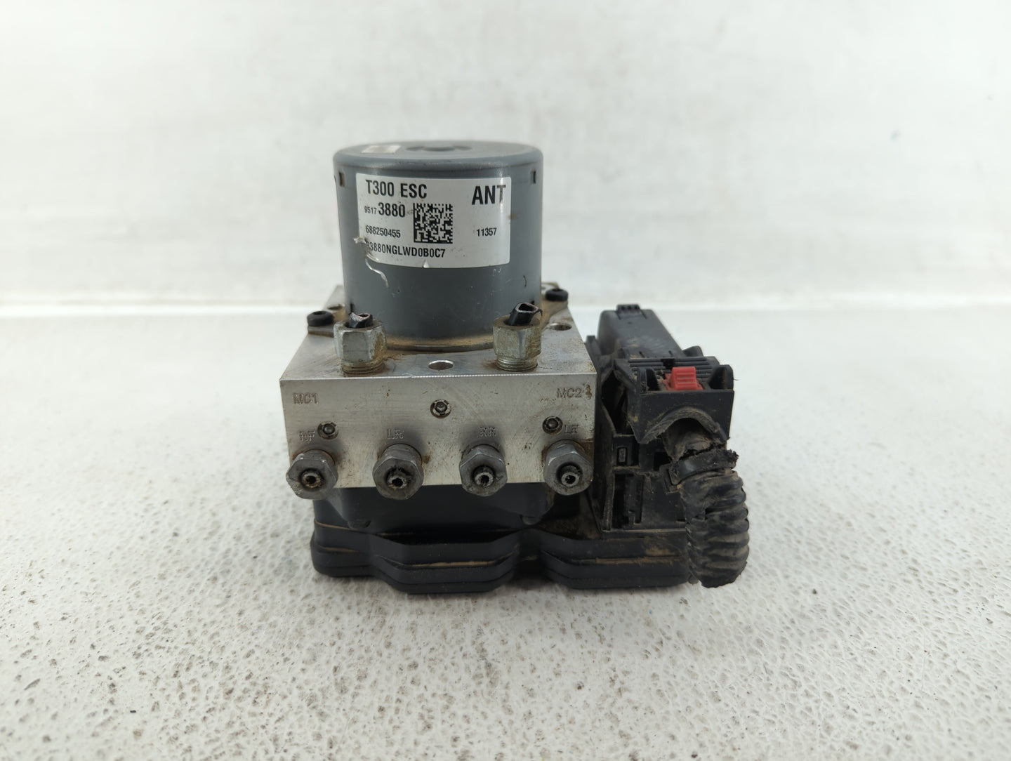 2012-2013 Chevrolet Sonic ABS Pump Control Module Replacement P/N:95173880 Fits Fits 2012 2013 OEM Used Auto Parts - Oemused