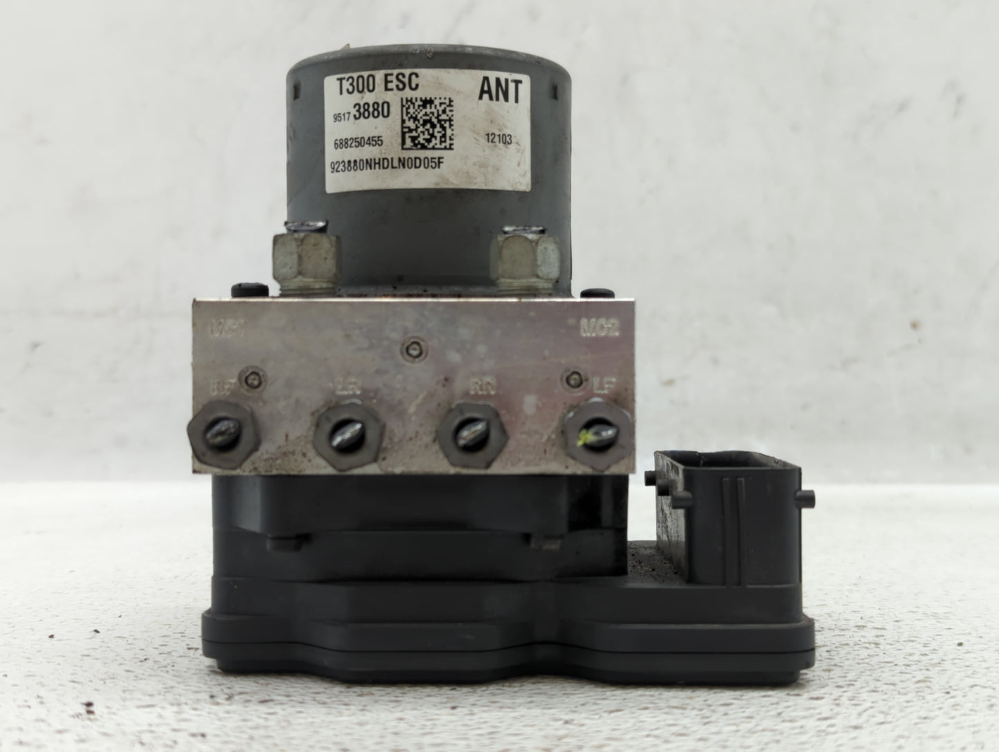 2012-2013 Chevrolet Sonic ABS Pump Control Module Replacement P/N:95173880 Fits Fits 2012 2013 OEM Used Auto Parts - Oemused