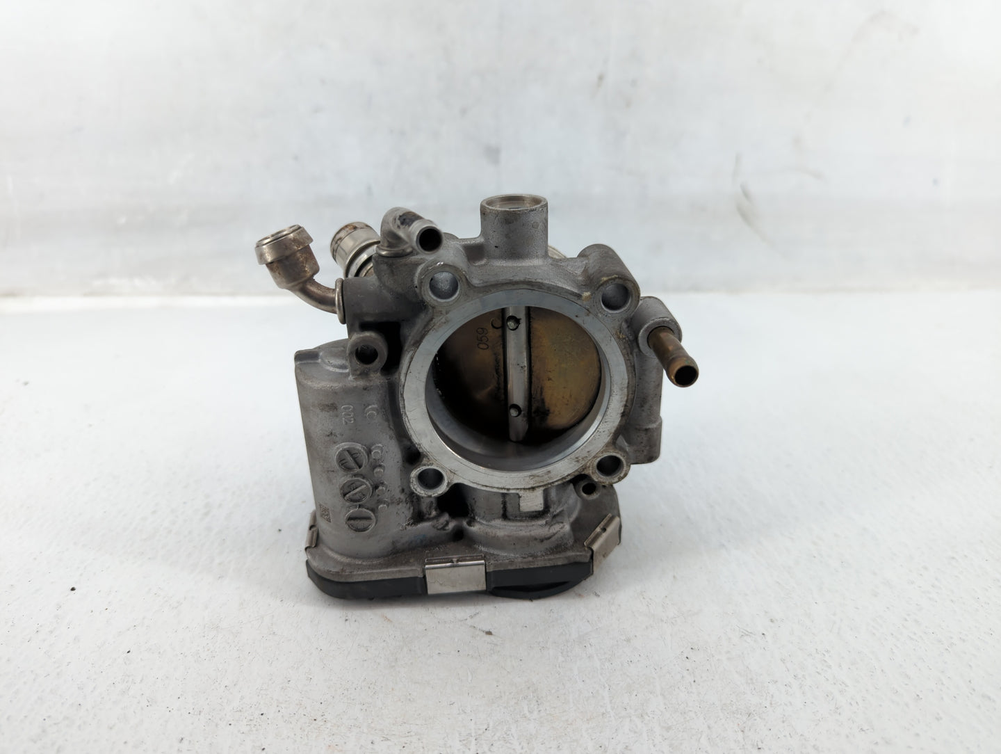 2012-2018 Chevrolet Sonic Throttle Body P/N:55 577 375 55561495 Fits Fits 2009 2010 2011 2012 2013 2014 2015 2016 2017 2018 
