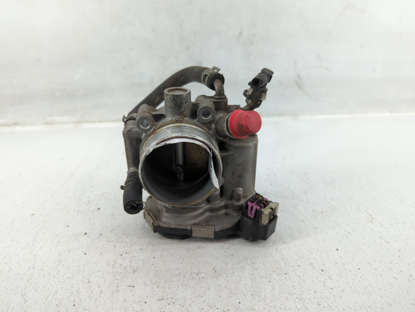 2012-2018 Chevrolet Sonic Throttle Body P/N:55561495 Fits Fits 2009 2010 2011 2012 2013 2014 2015 2016 2017 2018 OEM Used Au