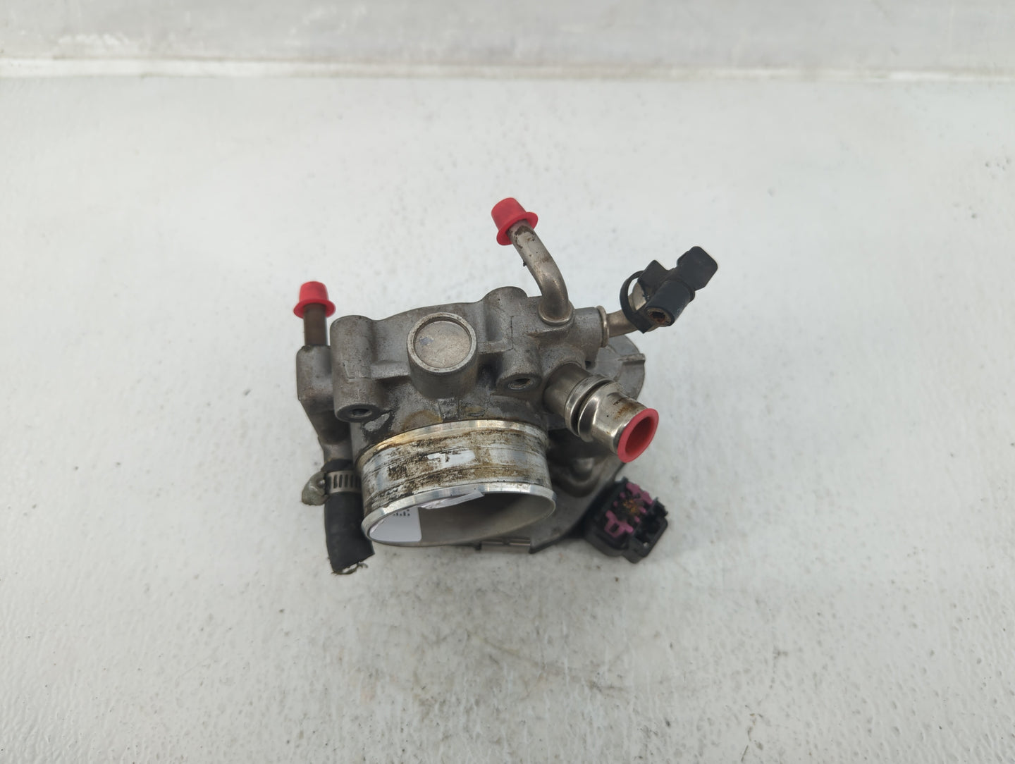2012-2018 Chevrolet Sonic Throttle Body P/N:55 577 375 55561495 Fits Fits 2009 2010 2011 2012 2013 2014 2015 2016 2017 2018 