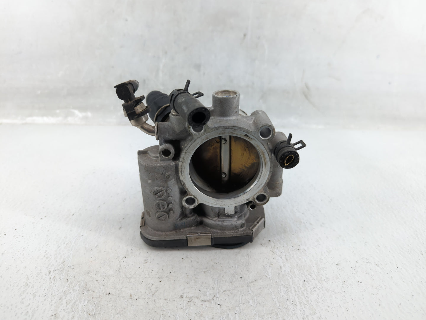 2012-2018 Chevrolet Sonic Throttle Body P/N:280 750 562 Fits Fits 2009 2010 2011 2012 2013 2014 2015 2016 2017 2018 OEM Used