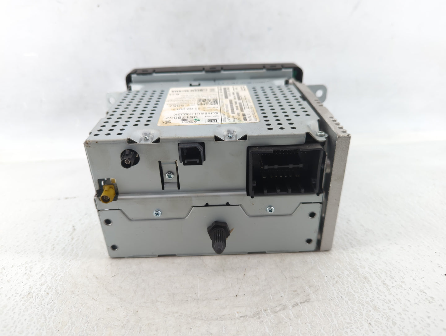 2012-2012 Chevrolet Sonic Am Fm Cd Player Radio Receiver - Oemusedautoparts1.com