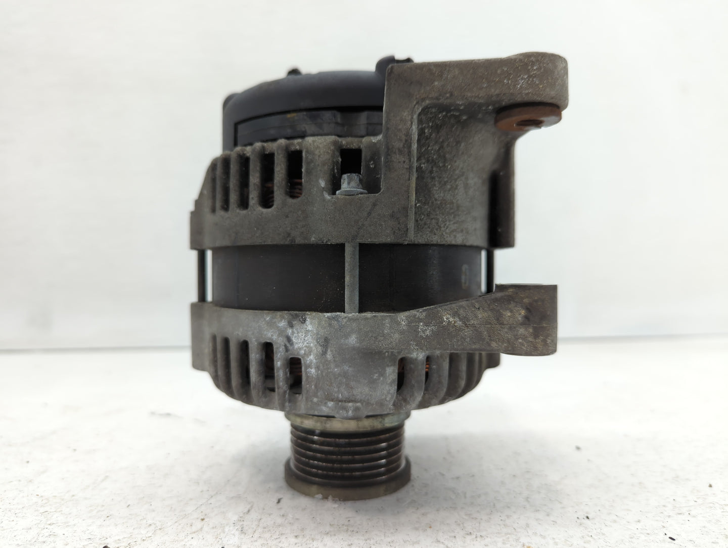 2012-2018 Chevrolet Sonic Alternator Replacement Generator Charging Assembly Engine OEM P/N:11M07 13579666 Fits OEM Used Aut